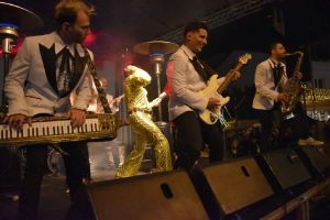 Άναψε το Χριστουγεννιάτικο Δέντρο της Φλώρινας