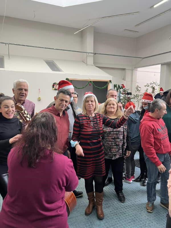 Όμορφη χριστουγεννιάτικη γιορτή του ΚΔΑΠμεΑ Όμορφη χριστουγεννιάτικη γιορτή του ΚΔΑΠμεΑ