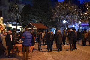 Γλυκά, κεράσματα και ζεστή σοκολάτα από το τμήμα μαγείρων της ΕΠΑΣ Φλώρινας