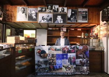 Δολοφόνοι με γραβάτες και κομψά ταγιέρ Δολοφόνοι με γραβάτες και κομψά ταγιέρ