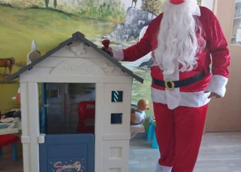 Δωρεά: Σπιτάκι κατασκευή με πάγκο εργασίας στην Παιδιατρική κλινική