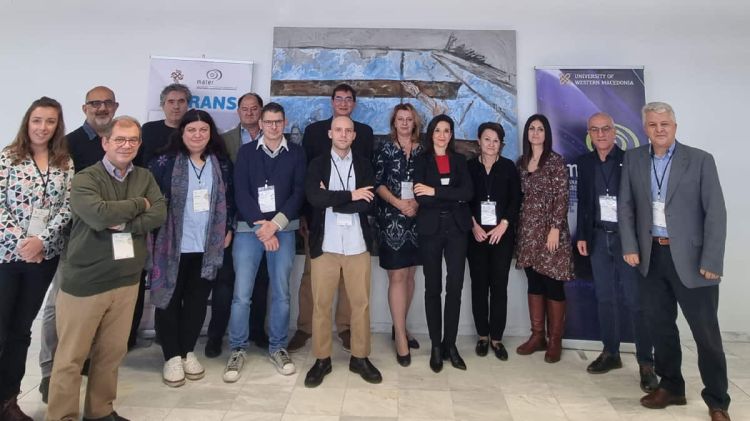 Κοινωνικές Επιπτώσεις και Διακυβέρνηση Λιγνιτικών Περιοχών σε Περιόδους Μετάβασης Κοινωνικές Επιπτώσεις και Διακυβέρνηση Λιγνιτικών Περιοχών σε Περιόδους Μετάβασης.