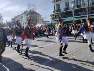 «Μωμοέρια» από τους πολιτιστικούς συλλόγους του Δήμου Κοζάνης