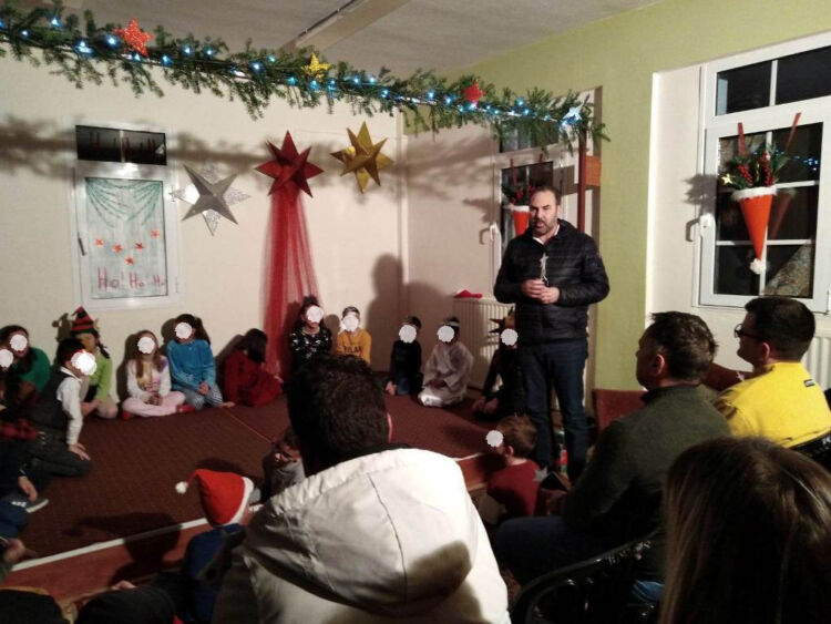 Ο Δήμαρχος Φλώρινας Στην Χριστουγεννιάτικη Γιορτή Του Κδαπ Φλαμπούρου