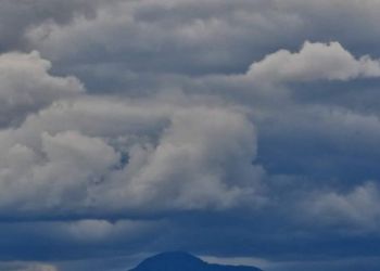 Ο Καιρός σήμερα: Πτώση θερμοκρασίας με νεφώσεις με τοπικές βροχές Ο Καιρός σήμερα: Πτώση θερμοκρασίας με νεφώσεις με τοπικές βροχές