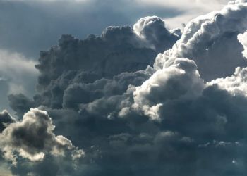 Ο Καιρός σήμερα: Συννεφιά με τοπικές βροχές από το βράδυ