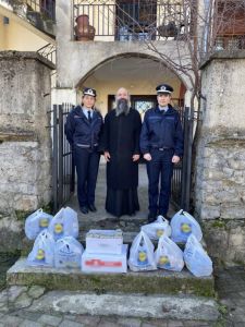 Οι Αστυνομικές Υπηρεσίες της Δυτικής Μακεδονίας συγκέντρωσαν εθελοντικά διάφορα είδη Οι Αστυνομικές Υπηρεσίες της Δυτικής Μακεδονίας συγκέντρωσαν εθελοντικά διάφορα είδη