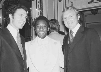 Οι «ύμνοι» των μεγάλων του Ποδοσφαίρου και όχι μόνο για τον «Βασιλιά Πελέ»