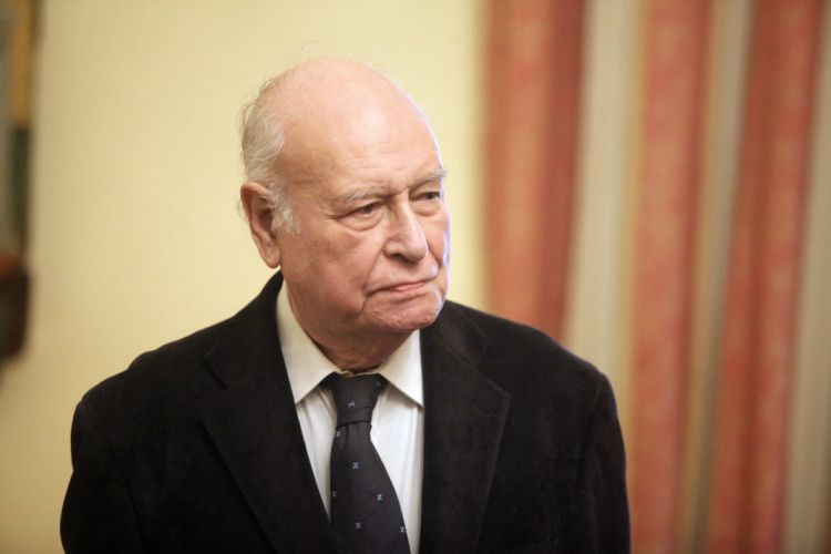 Πέθανε ο Γιάννης Διακογιάννης Πέθανε ο Γιάννης Διακογιάννης