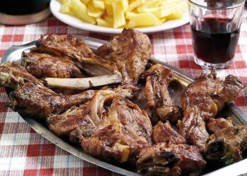 Ποια είναι τα ελληνικά φαγητά μέσα στα 50 καλύτερα για το 2022