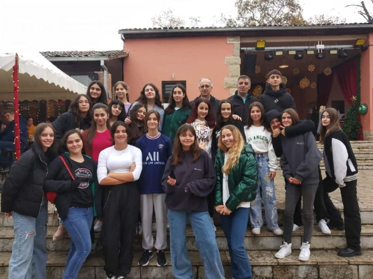 Στα Τρίκαλα μαθητές του καλλιτεχνικού σχολείου Κοζάνης Στα Τρίκαλα μαθητές του καλλιτεχνικού σχολείου Κοζάνης