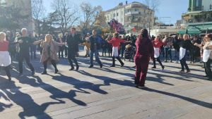 Στην κεντρική Πλατεία Κοζάνης  το γιαπράκι είχε την τιμητική του