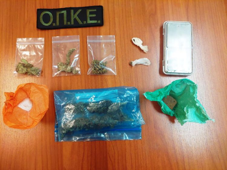 Συνελήφθη 26χρονος στη Φλώρινα για διακίνηση ναρκωτικών ουσιών Συνελήφθη 26χρονος στη Φλώρινα για διακίνηση ναρκωτικών ουσιών