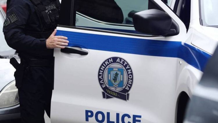 Συνελήφθησαν τρία άτομα για κατοχή ναρκωτικών ουσιών Συνελήφθησαν τρία άτομα για κατοχή ναρκωτικών ουσιών