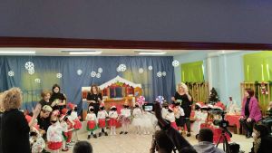 Τα μωρά «ξετραλάθηκαν»… στο παιχνίδι και τον χορό