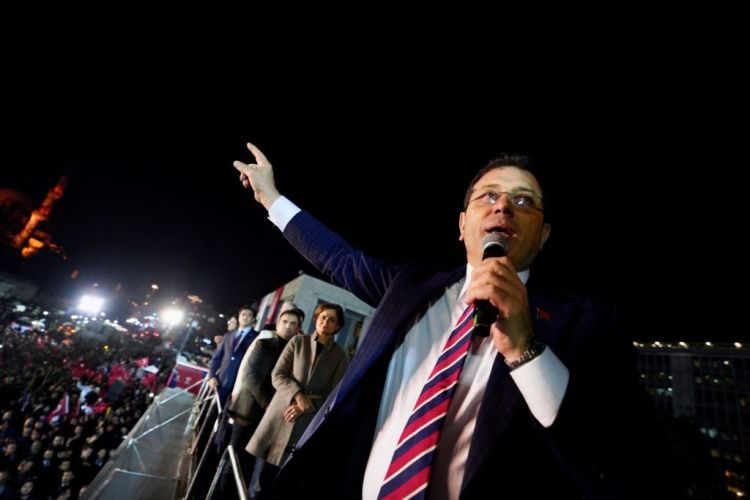 Τουρκία - Η καταδίκη του είναι μια τιμωρία για την επιτυχία μου, δηλώνει ο δήμαρχος της Κωνσταντινούπολη, Εκρέμ Ιμάμογλου Τουρκία – Η καταδίκη του είναι μια τιμωρία για την επιτυχία μου, δηλώνει ο δήμαρχος της Κωνσταντινούπολη, Εκρέμ Ιμάμογλου