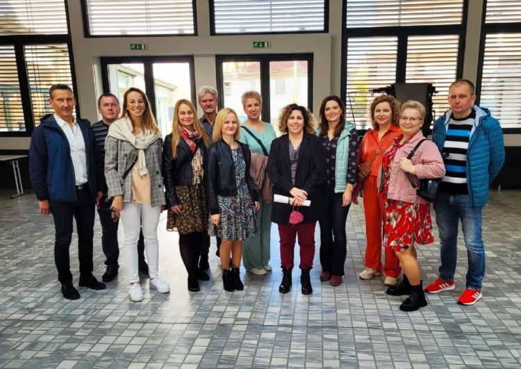 Υποδοχή Πολωνών εκπαιδευτικών από την Περιφερειακή Διεύθυνση Δυτικής Μακεδονίας για παρακολούθηση εργασίας Υποδοχή Πολωνών εκπαιδευτικών από την Περιφερειακή Διεύθυνση Δυτικής Μακεδονίας για παρακολούθηση εργασίας