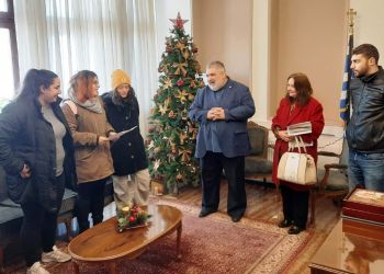 Κάλαντα και ευχές στον Δήμαρχο Εορδαίας