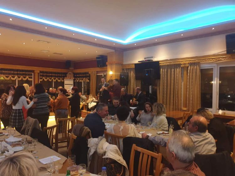 Έτσι γλεντούν οι Ηπειρώτες της Κοζάνης