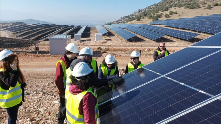 Επίσκεψη του εργαστηρίου εκπαιδευτικής ρομποτικής Κοζάνης «artirobots» στο έργο της Kiefer Tek στο Βαθύλακκο Κοζάνης