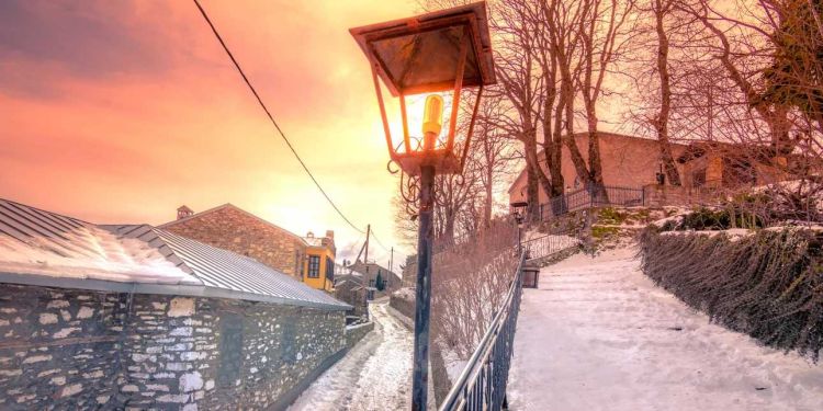 Καιρός: Χειμωνιάζει για τα καλά από Τέταρτη – Οι περιοχές που θα χιονίσει