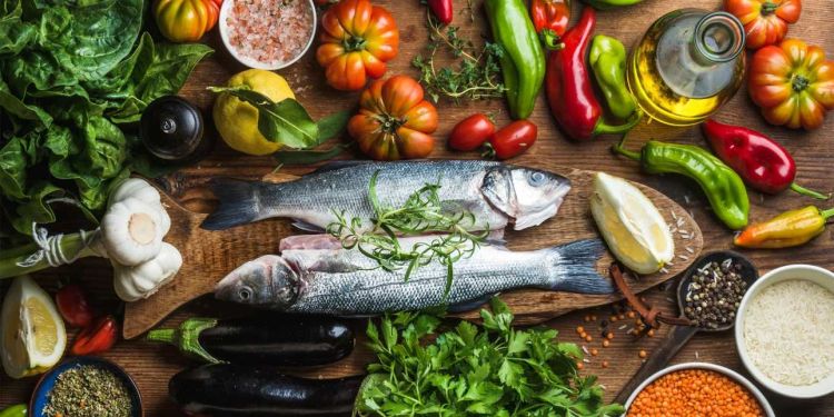 Καλύτερη διατροφή στον κόσμο για το 2023 η μεσογειακή: Ποιες άλλες διακρίθηκαν