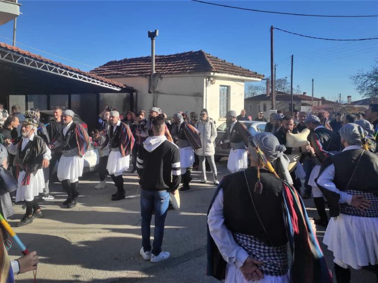 Κοζάνη Τόπος να Ζεις: Αναβίωσε και φέτος με μεγάλη επιτυχία το έθιμο των Μωμόγερων