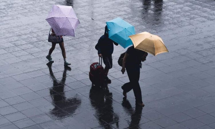 Ο Καιρός σήμερα: Νεφώσεις κατά τόπους με τοπικές βροχές ή χιονόνερο