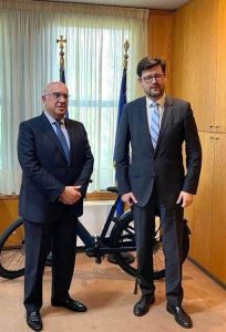 Ο Υφυπουργός Μεταφορών Μιχάλης Παπαδόπουλος Συναντήθηκε  Με Τον Πρέσβη Της Μολδαβίας Andrei Popov