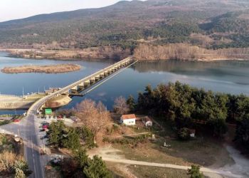 Πώς έφτασε στο έγκλημα η μητέρα που έριξε το βρέφος της στον Αλιάκμονα