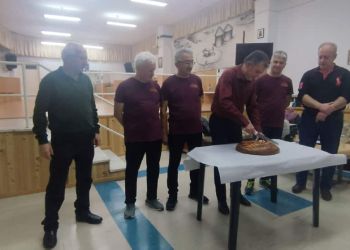 Το χορευτικό τμήμα του συλλόγου Γρεβενιωτών Κοζάνης έκοψε την πρωτοχρονιάτικη πίτα