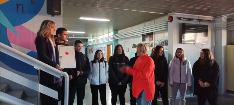 Το 3ο Γυμνάσιο Κοζάνης στηρίζει  τον Ξενώνα Φιλοξενίας Κακοποιημένων Γυναικών  