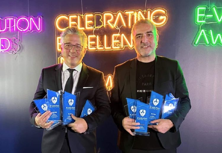 E Volution Awards: 12 βραβεία για το Centraleshop των Αδελφών Ζευκλή από τη Σιάτιστα