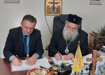 Yπογραφή σύμβασης στα Γρεβενά για τη συντήρηση και ανάδειξη εκκλησιών σε 19 ενορίες της Π.Ε. Γρεβενών