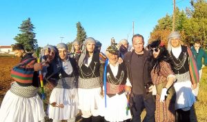 Αναβίωσε το έθιμο των ¨Μωμόγερων” στο Πρωτοχώρι Κοζάνης