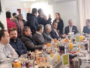 Αντάλλαξαν ευχές στο ΕΒΕ Κοζάνης Ανταλλαγή ευχών στο ΕΒΕ Κοζάνης