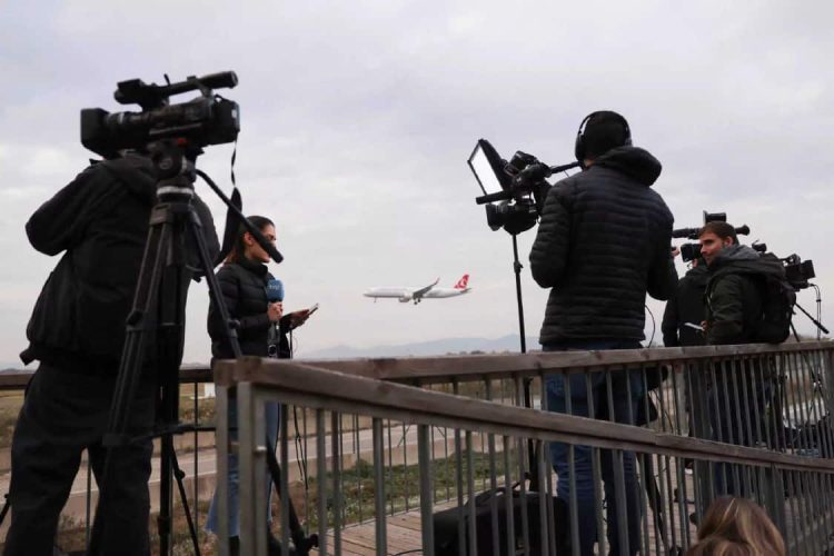 Ηπα: Απολύουν Εκατοντάδες Δημοσιογράφους Στα Μεγάλα Μέσα Μαζικής Ενημέρωσης