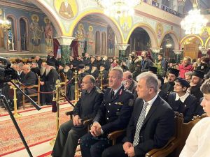 Κοπή πίτας της Ιεράς Μητρόπολης Σερβίων και Κοζάνης στον Ιερό Ναό Αγίων Κωνσταντίνου & Ελένης στην Κοζάνη