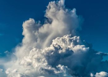 Ο Καιρός σήμερα: Γενικά αίθριος με λίγες πρόσκαιρες νεφώσεις.