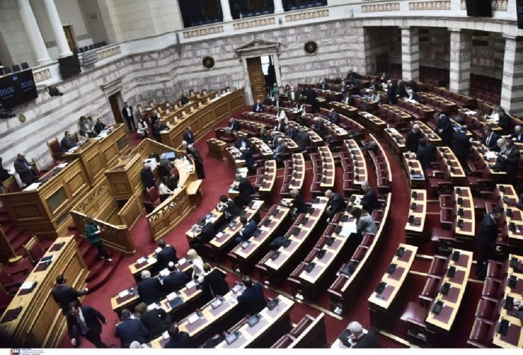 Πρόταση Μομφής Κατέθεσε Ο Αλέξης Τσίπρας – Τι Προβλέπει Το Σύνταγμα Και Ο Κανονισμός Της Βουλής