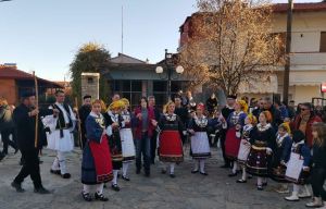 Το έθιμο του Αη Γιάννη στη Λευκοπηγή Το έθιμο του Αη Γιάννη στη Λευκοπηγή