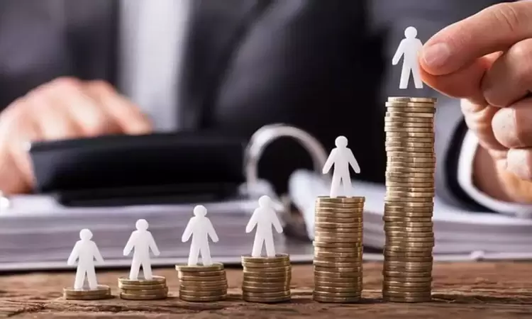 Αυξήσεις έως 100 ευρώ στους δημοσίους υπαλλήλους – Τι θα γίνει με τον κατώτατο μισθό