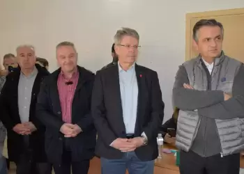 Επιδόθηκαν οι τίτλοι κυριότητας στους δικαιούχους του αναδασμού αγροκτήματος Αμμοχωρίου