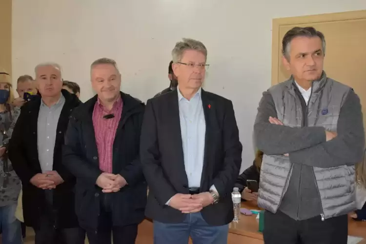 Επιδόθηκαν οι τίτλοι κυριότητας στους δικαιούχους του αναδασμού αγροκτήματος Αμμοχωρίου