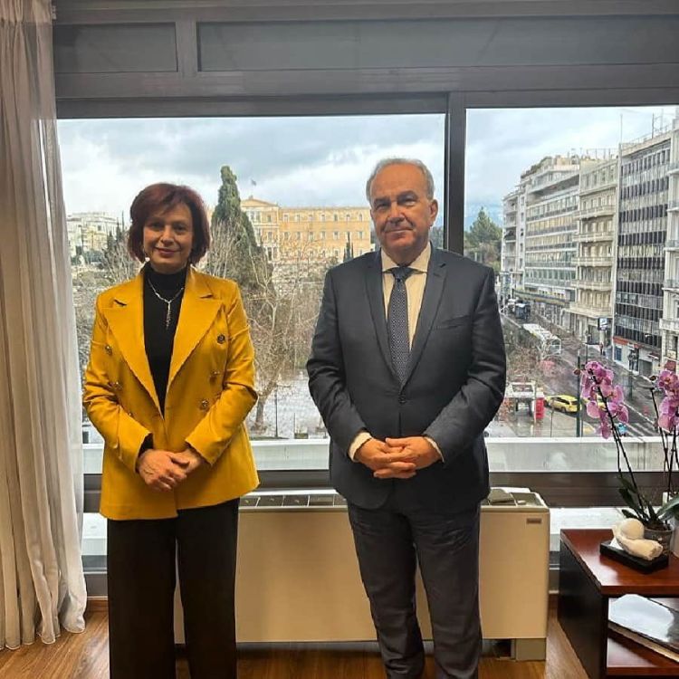 Η Παρασκευή Βρυζίδου  στον Αναπληρωτή Υπουργό Ανάπτυξης και Επενδύσεων κ. Νίκο Παπαθανάση