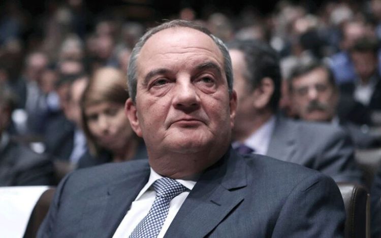 Η αποστρατεία Καραμανλή και όσα δίδαξαν οι αποχωρήσεις των πρώην αρχηγών