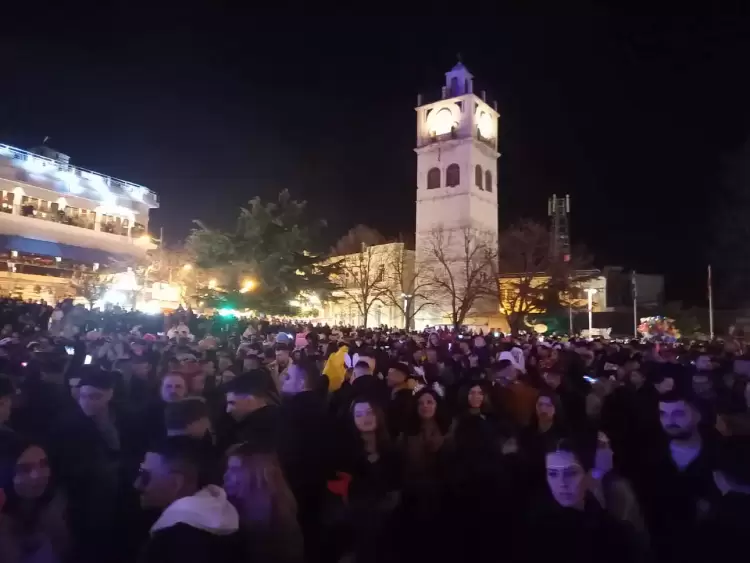 Μεγαλειώδης συμμετοχή της Νεολαίας στο πάρτυ Νεολαίας