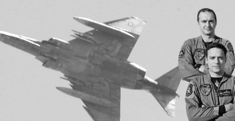 Πτώση F 4 Phantom: Στα αίτια της συντριβής επικεντρώνονται τώρα οι έρευνες