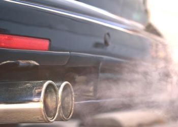 Το κοινοβούλιο της ΕΕ ενέκρινε την απαγόρευση των αυτοκινήτων με βενζίνη και ντίζελ έως το 2035