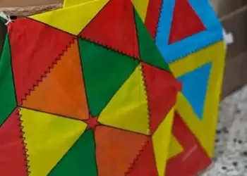 Χαρταετός με οδηγίες πτήσης στο κινητό για το τέλειο πέταγμα!